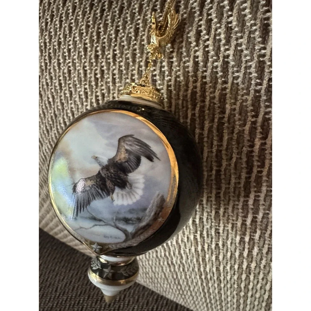 America The Beautiful Ornaments 1999 Eagle Dance Winged Majesty Noble‎ Bradford